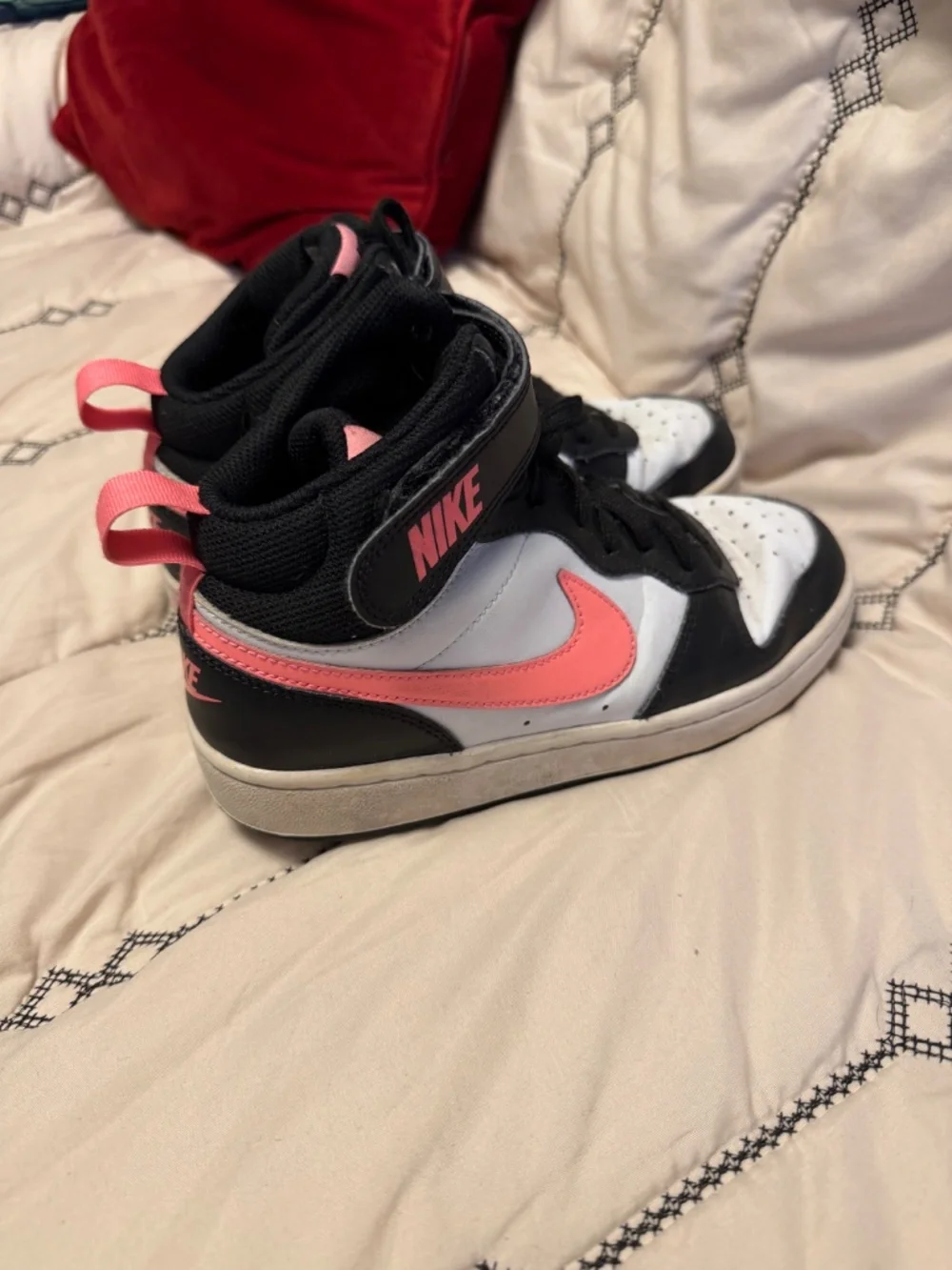 Nike girls black
